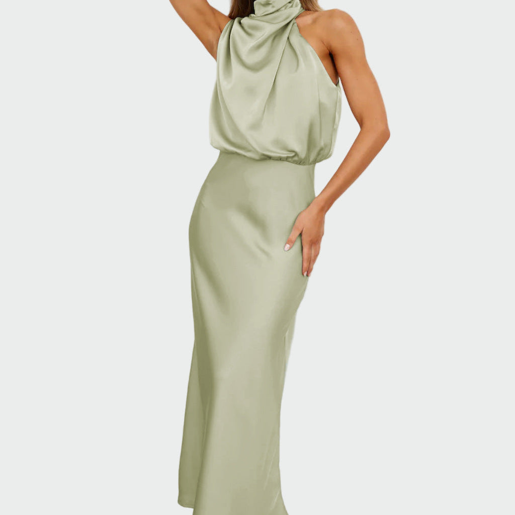 Elegantní šaty s odhalenými zády