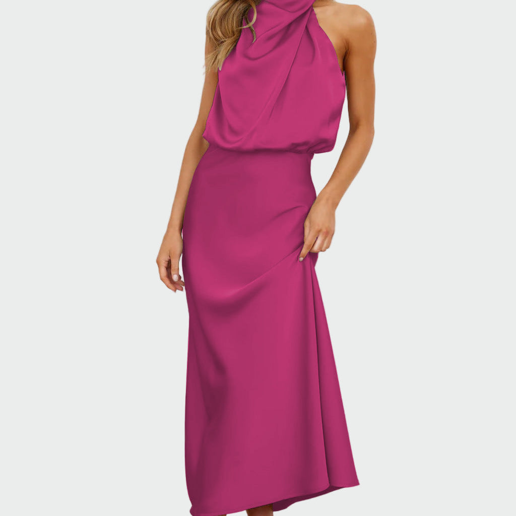 Elegantní šaty s odhalenými zády