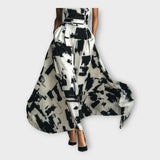 Lang kjole s kunstnerisk elegance