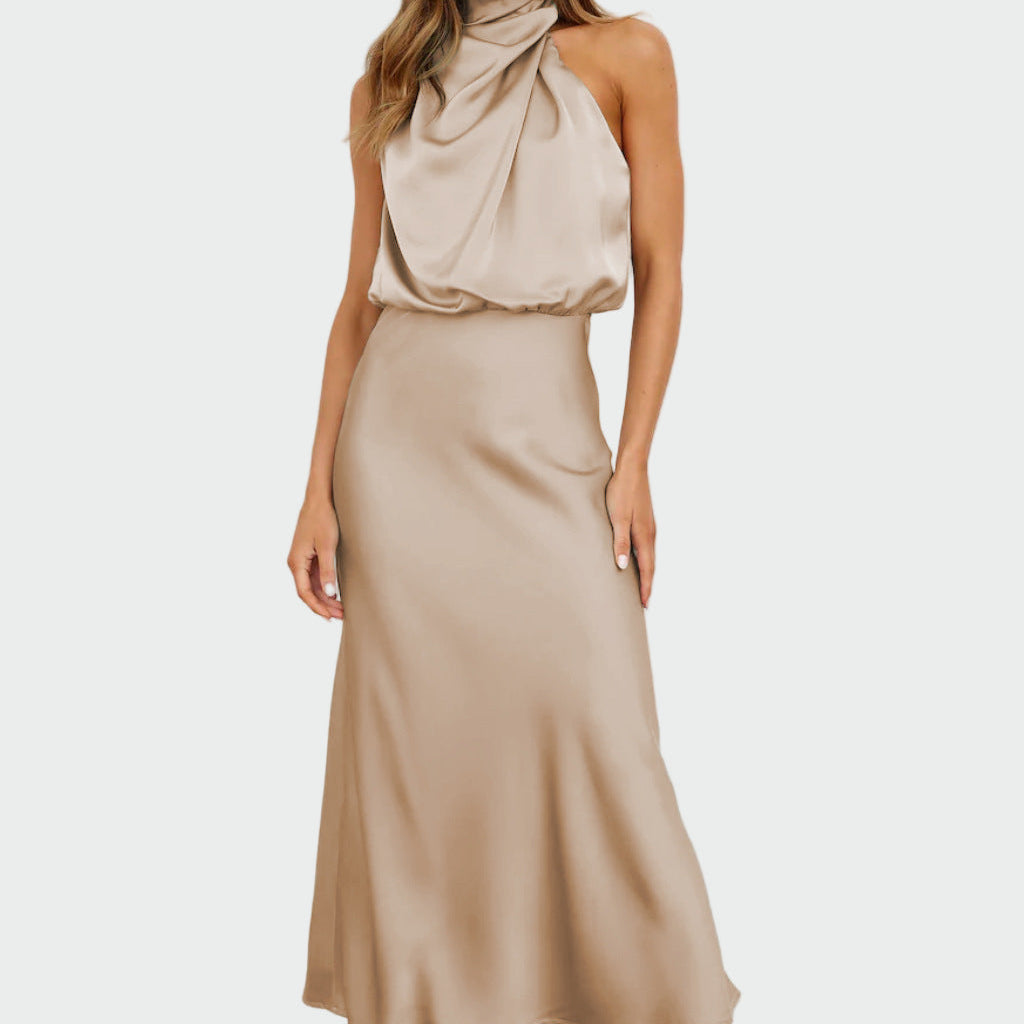 Elegantní šaty s odhalenými zády